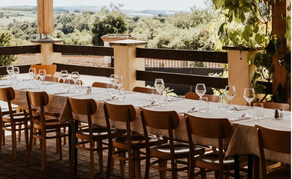 Photo grande table événement